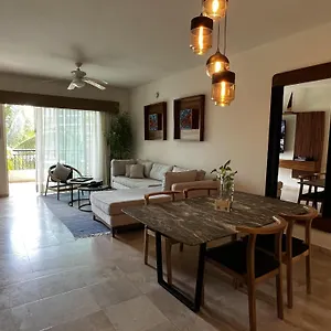  Apartment Beachfront 2 Bedroom In Playa Royale Resort, Mexico